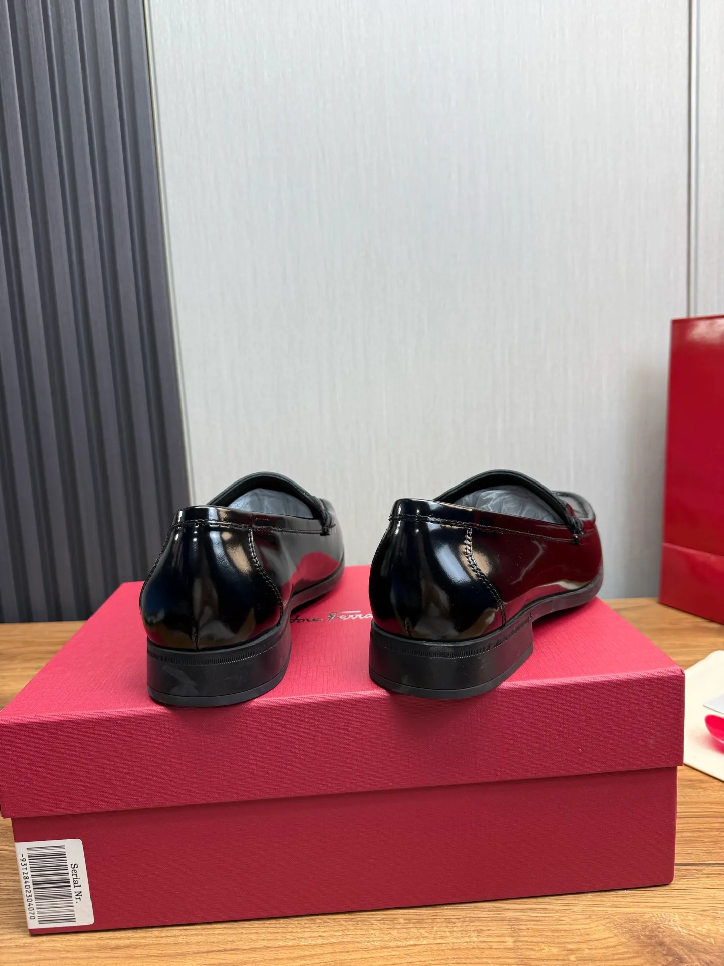 Men's shoes 💰760💰 Ferragamo. [Ferragamo] Men's Loaf leather shoes, the latest hot style, 1:1 original purchase quality, top quality, imported open-edge beaded cowhide leather on the upper, hand-made three-dimensional stitching highlights the round toe design, the inner feet are made of imported cowhide, with original wear-resistant rubber outsole, matching code 39-44, (38, 45 custom-made, non-refundable)